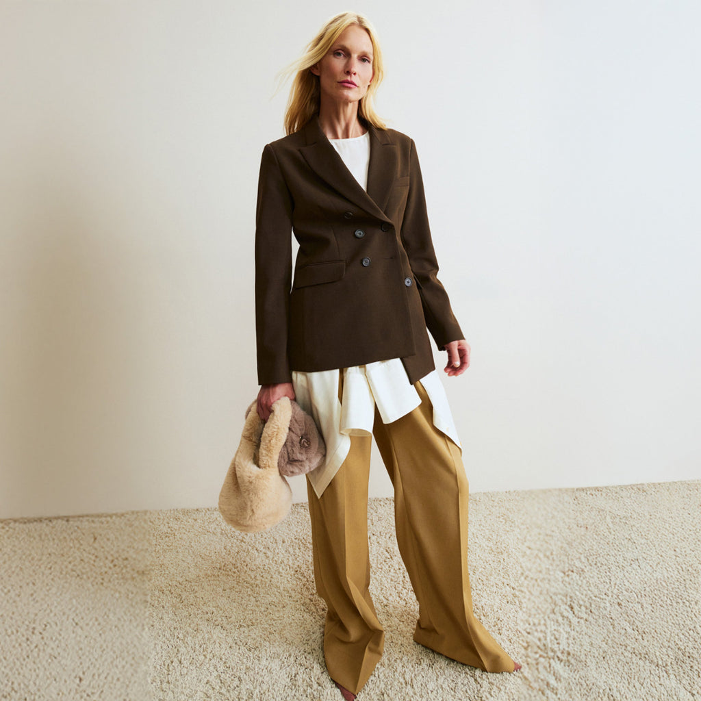 Bia Pleated Trouser - Air Twill :: Macaroon