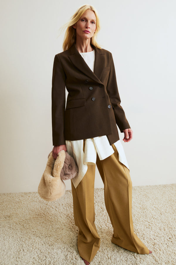 Bia Pleated Trouser - Air Twill :: Macaroon