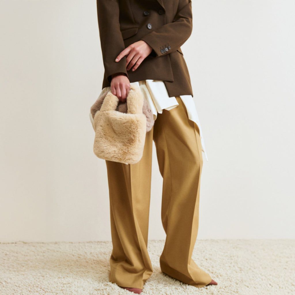 Bia Pleated Trouser - Air Twill :: Macaroon