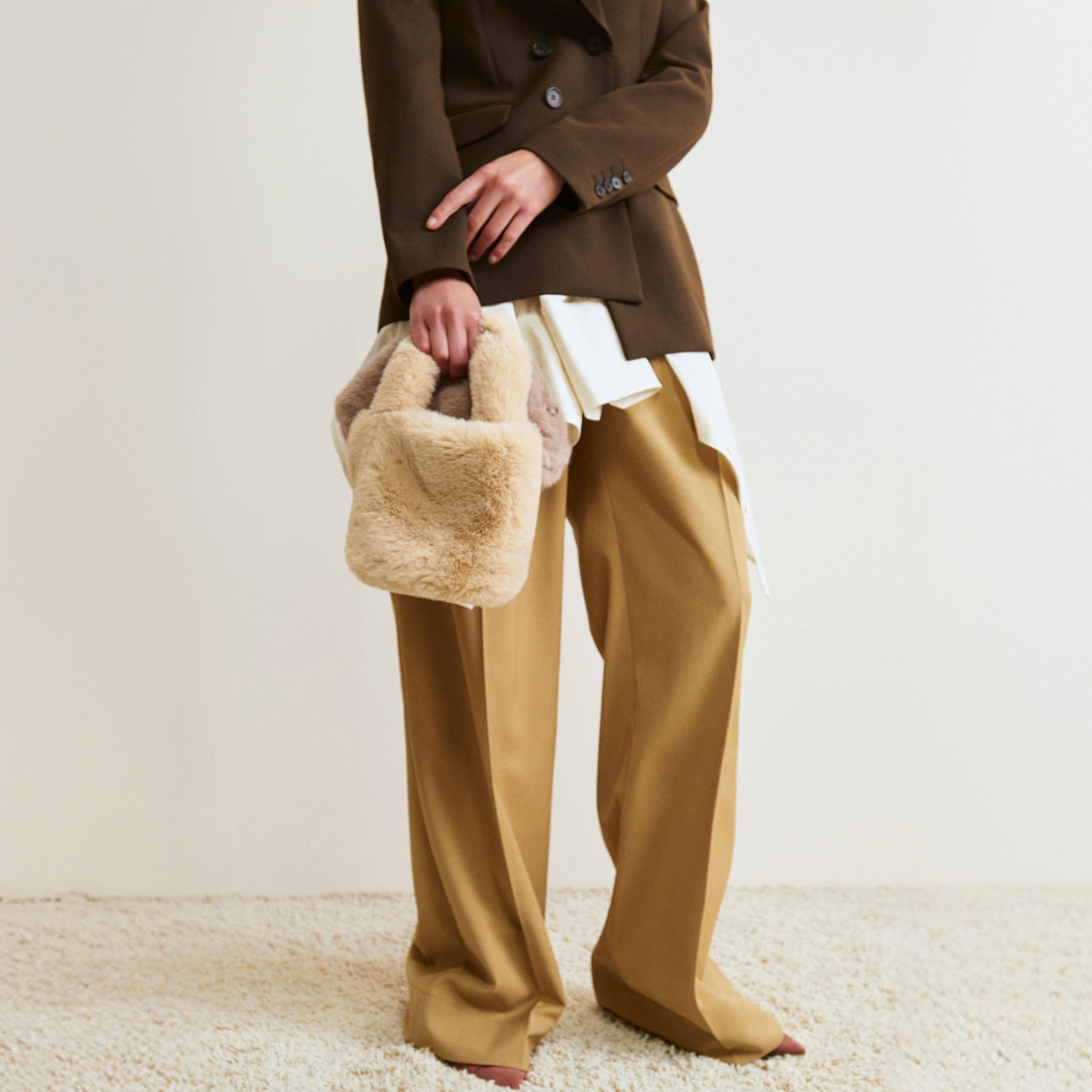 Bia Pleated Trouser - Air Twill :: Macaroon