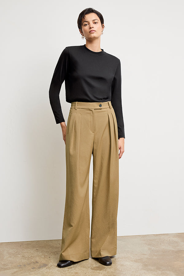Bia Pleated Trouser - Air Twill :: Macaroon