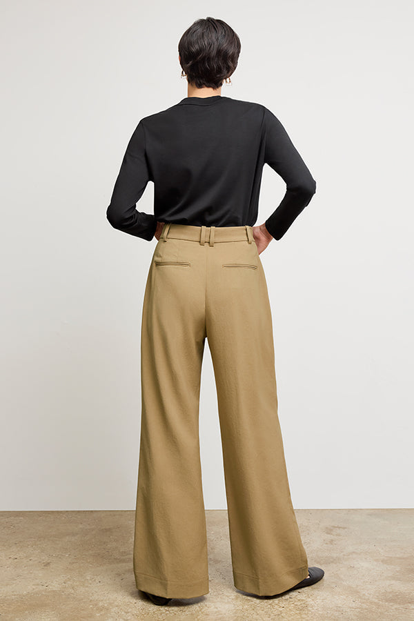 Bia Pleated Trouser - Air Twill :: Macaroon