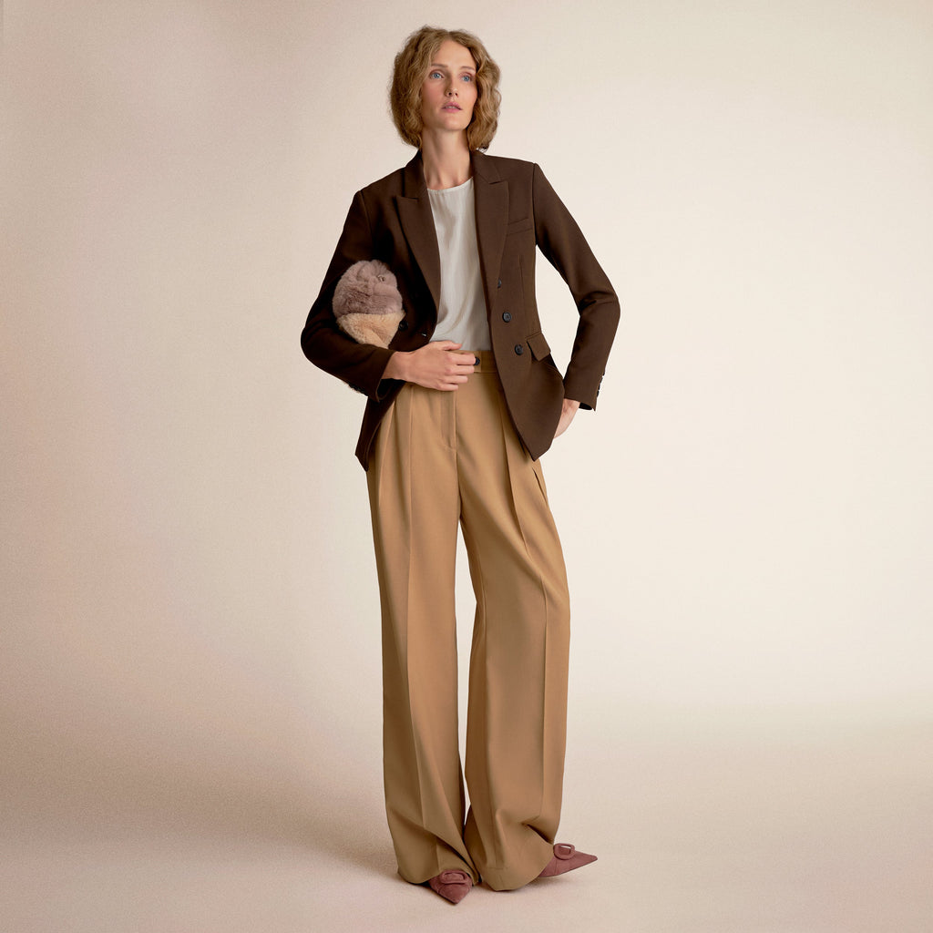 Bia Pleated Trouser - Air Twill :: Macaroon