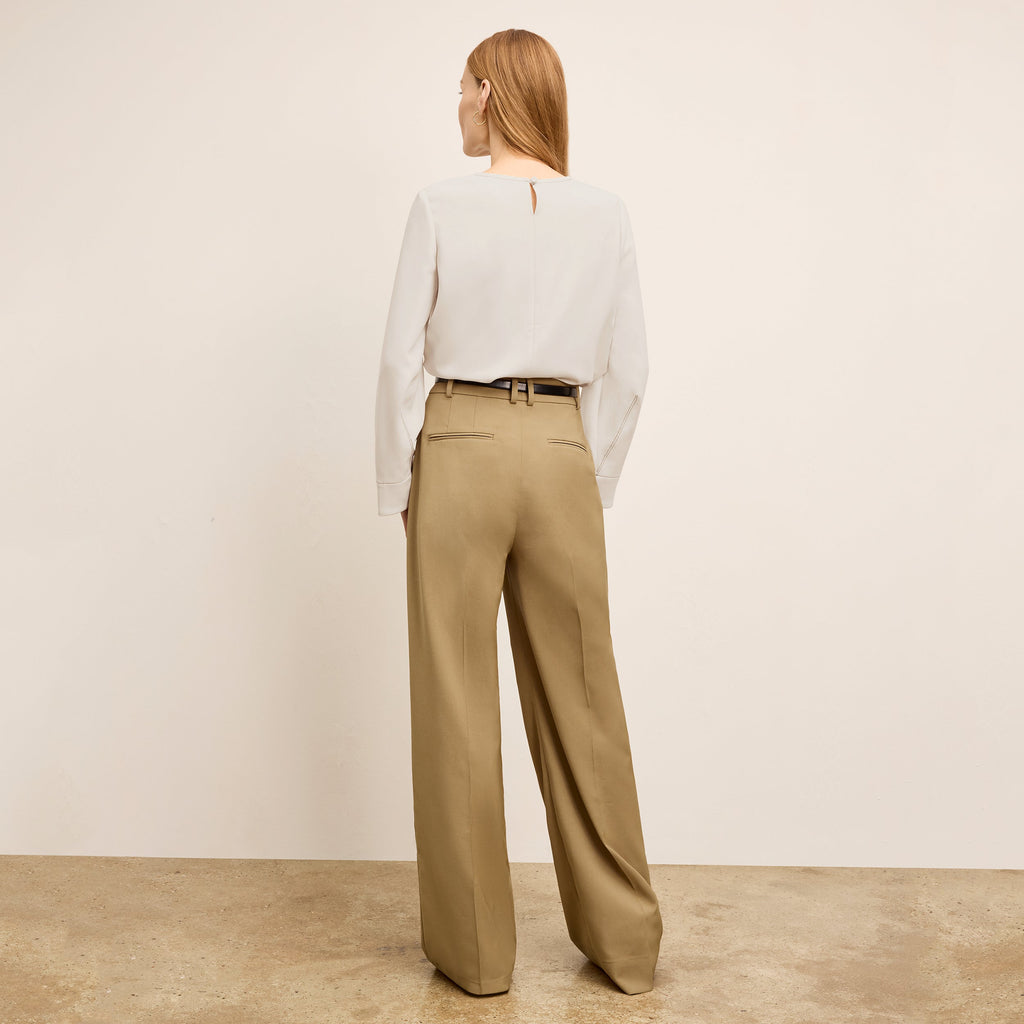 Bia Pleated Trouser - Air Twill :: Macaroon