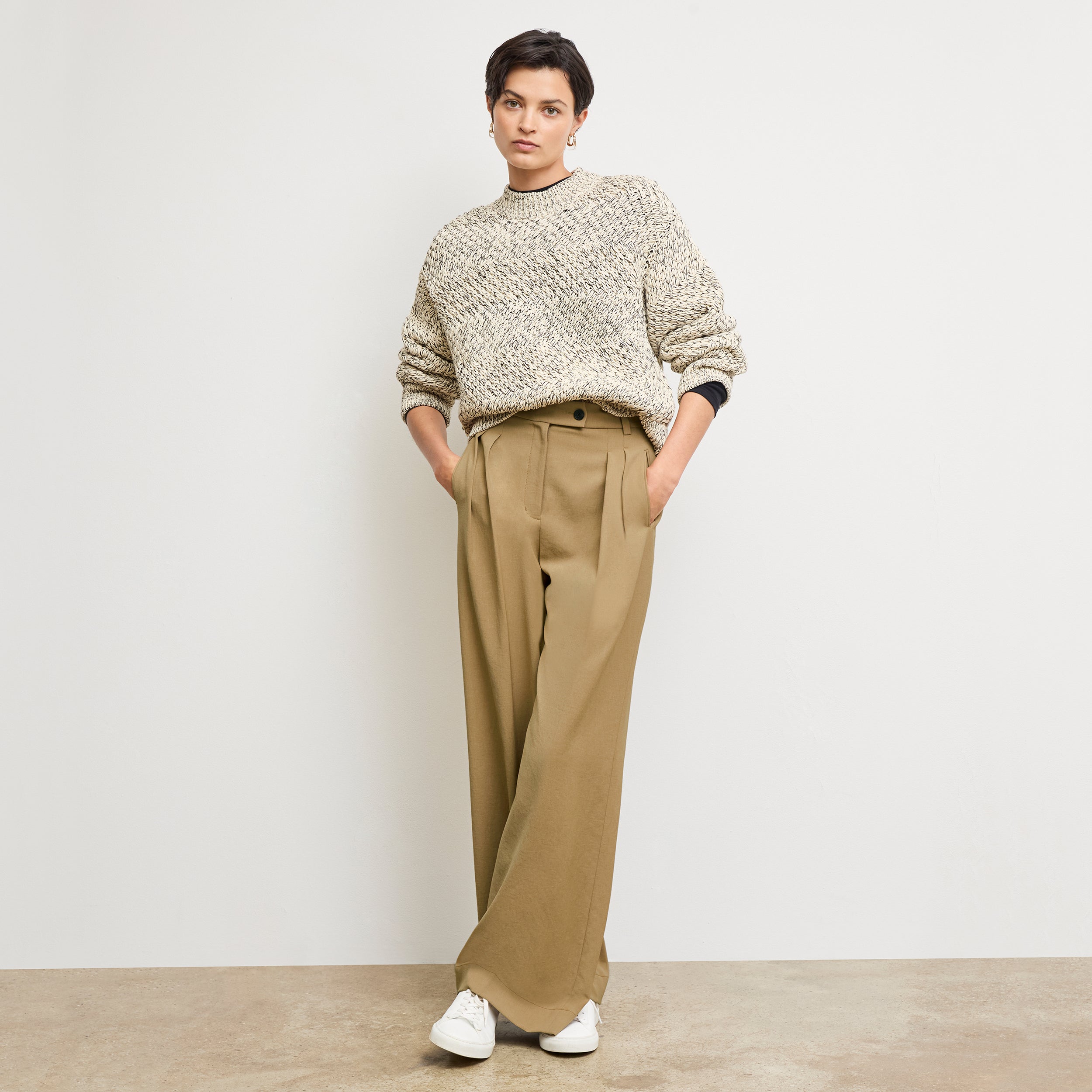 Bia Pleated Trouser - Air Twill :: Macaroon
