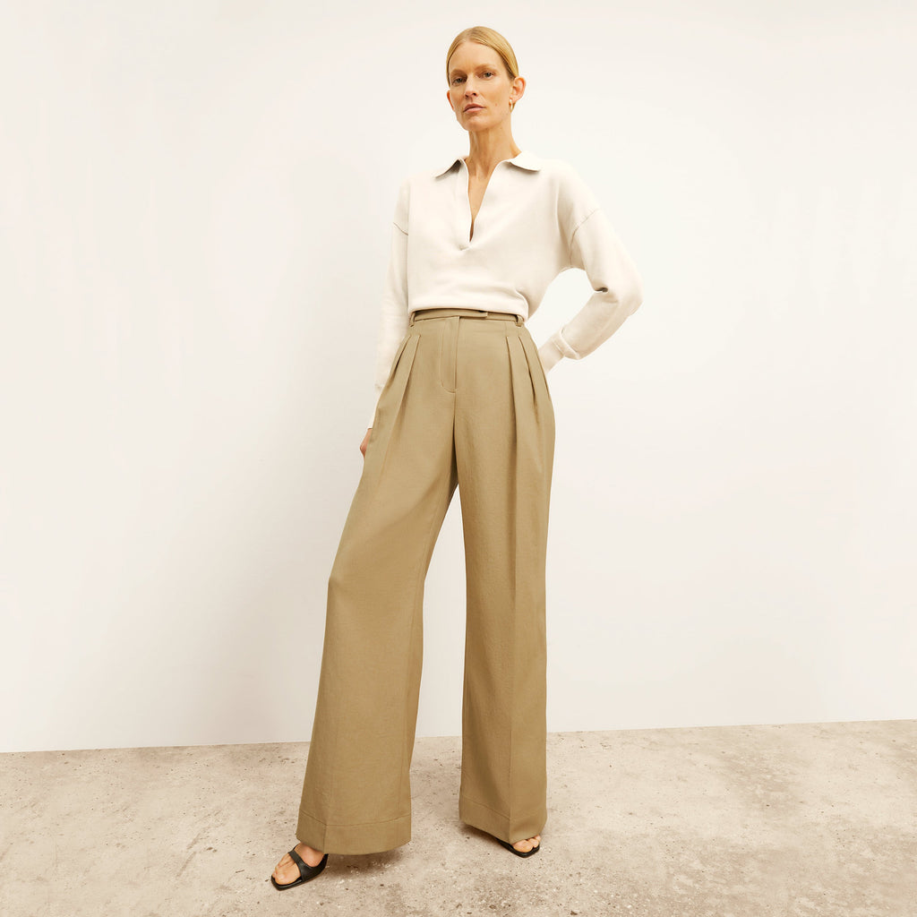 Bia Pleated Trouser - Air Twill :: Macaroon