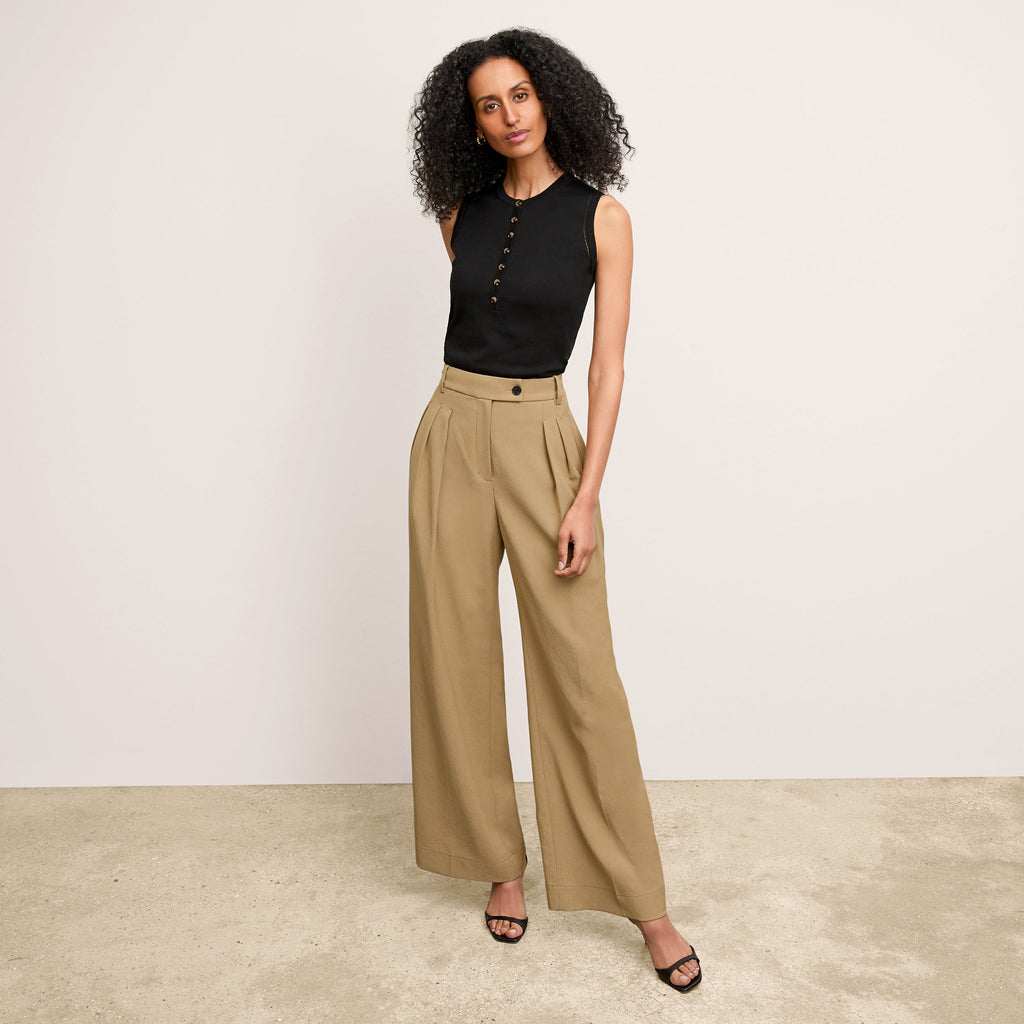 Bia Pleated Trouser - Air Twill :: Macaroon