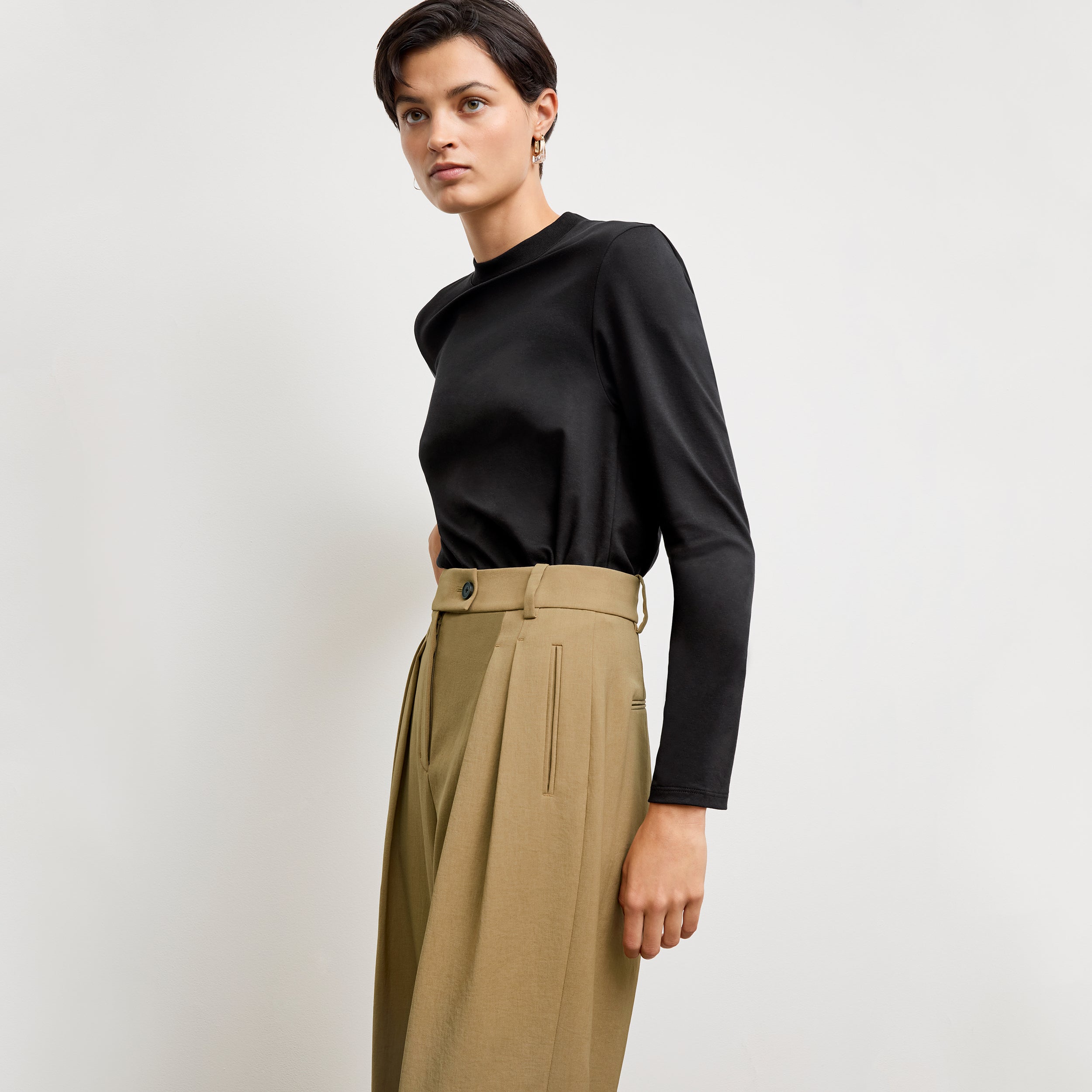 Bia Pleated Trouser - Air Twill :: Macaroon